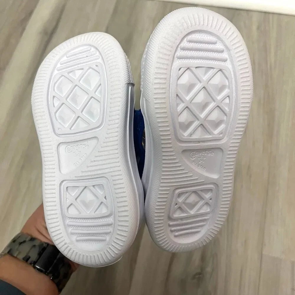 Converse Blue Hook‎ and Loop Strap Ultra Sneaker Sandals in Kids Size 6